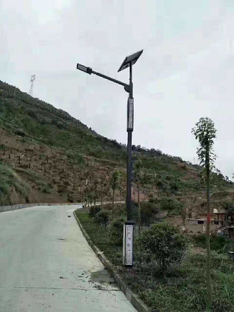 乌兰浩特市仿古太阳能路灯